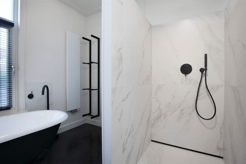 Douche laten Kitten? Wolters Voegafdichtingen is uw specialist!